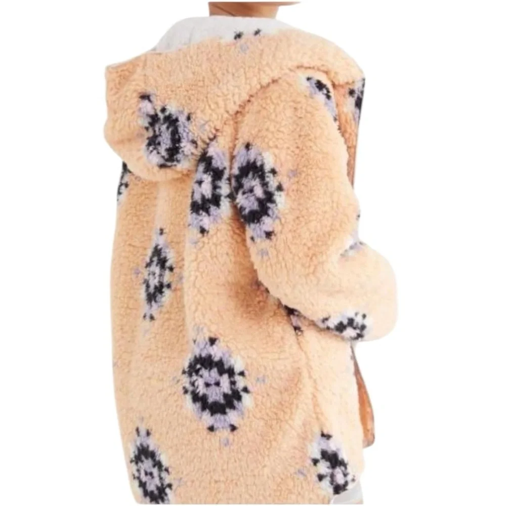 🌻Urban Outfitters Carmella Oversized Reversible Sherpa Jacket Size XS/S